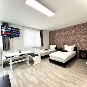 Apartment Im Stadtzentrum Mit W-lan Sweet, Fuerth